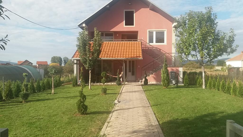 Apartments "Predah Kod Baraca" Ni Esterno foto