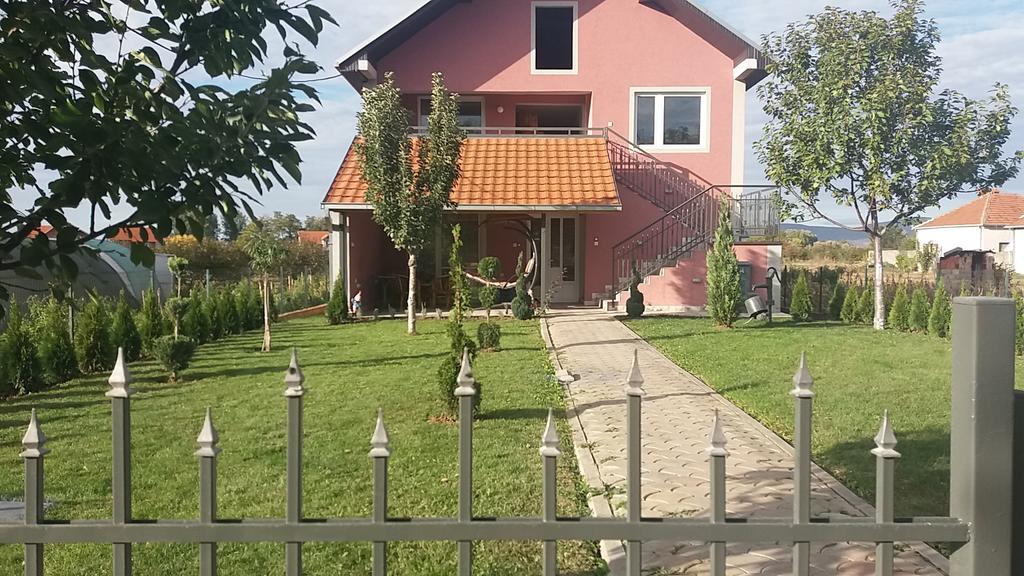 Apartments "Predah Kod Baraca" Ni Esterno foto