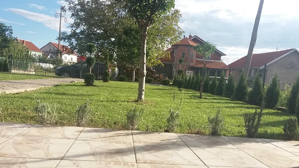 Apartments "Predah Kod Baraca" Ni Esterno foto