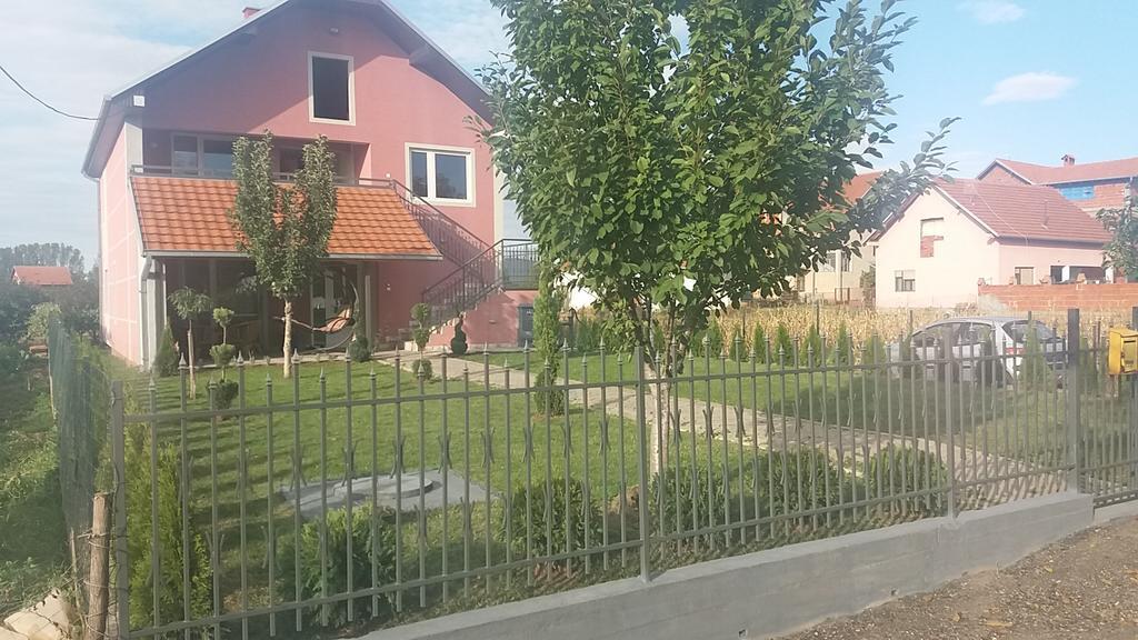 Apartments "Predah Kod Baraca" Ni Esterno foto