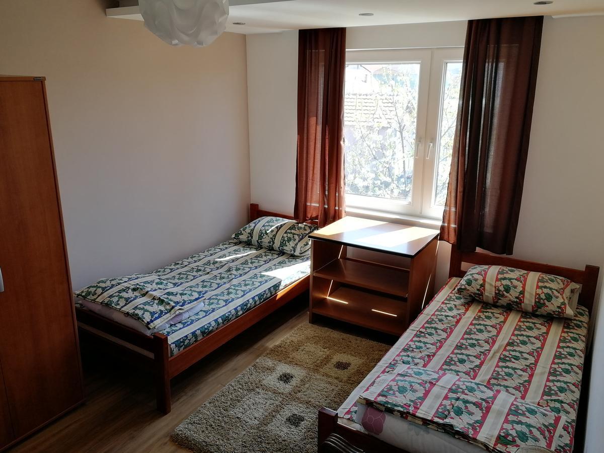 Apartments "Predah Kod Baraca" Ni Esterno foto