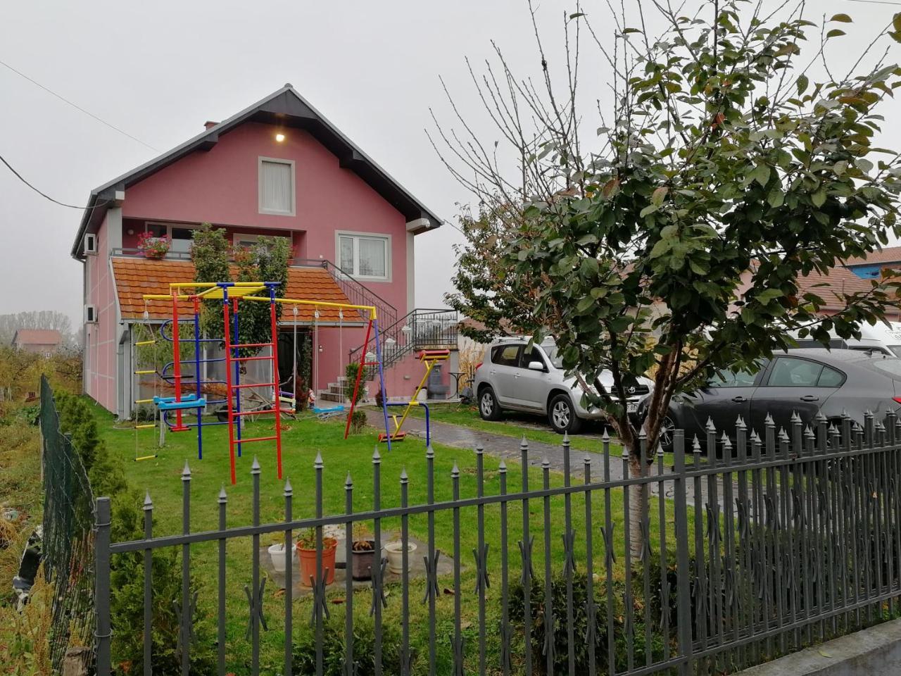 Apartments "Predah Kod Baraca" Ni Esterno foto