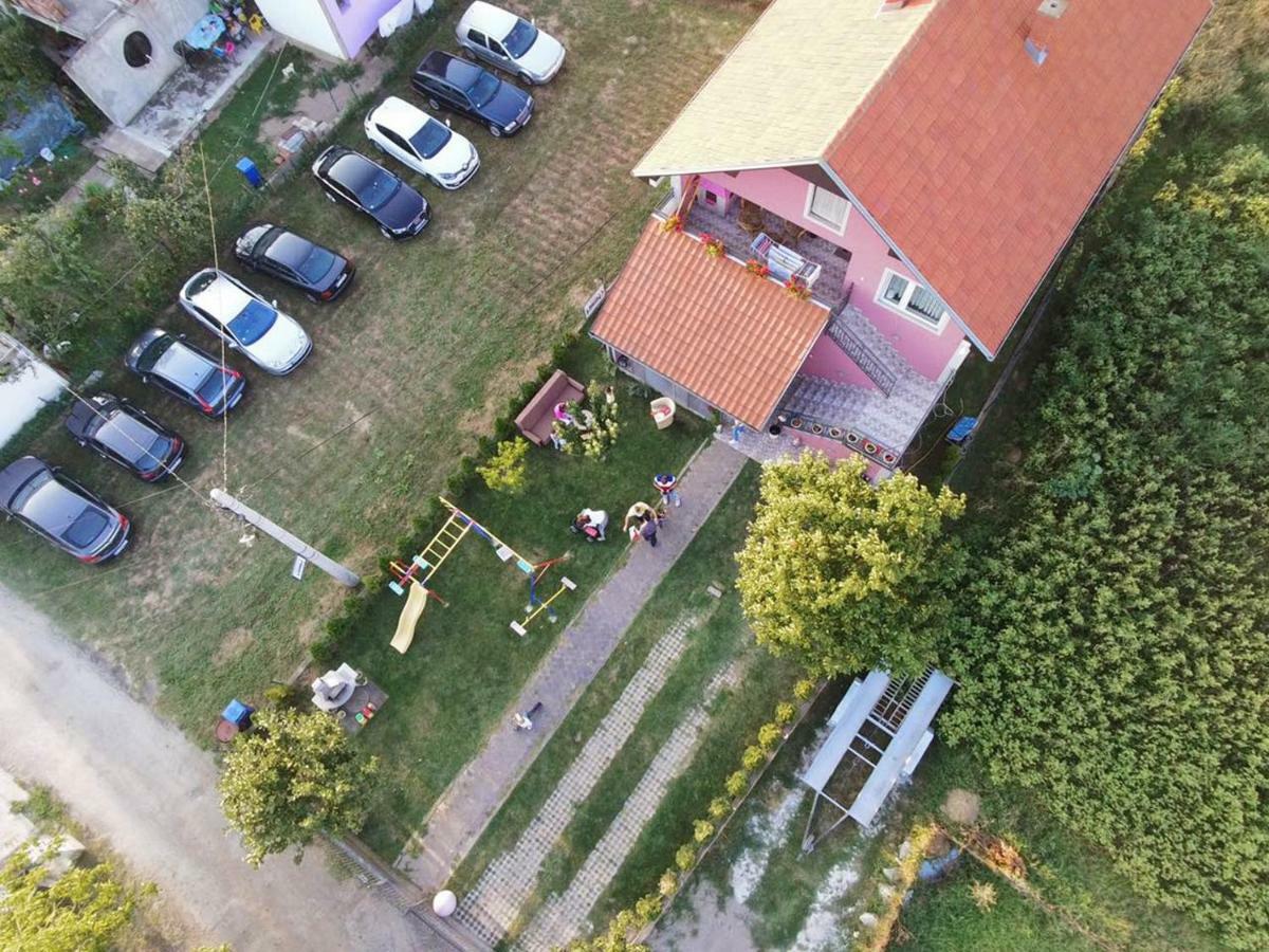 Apartments "Predah Kod Baraca" Ni Esterno foto